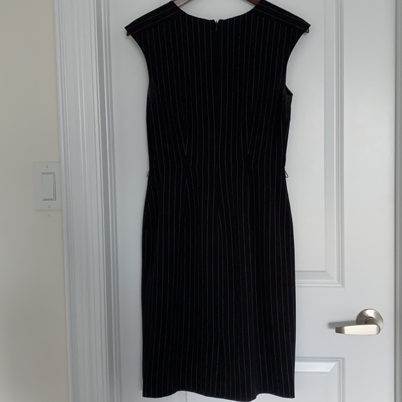 Calvin Klein pinstriped Black shift sleeveless MIDI dress - Picture 5 of 9